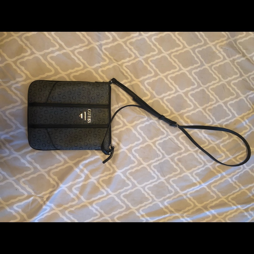 Guess purse